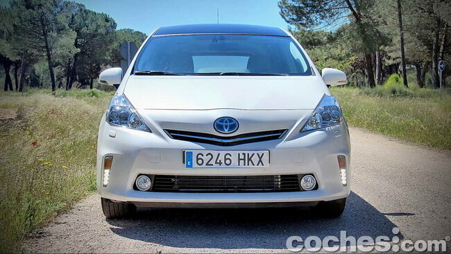 Toyota_Prius+_03