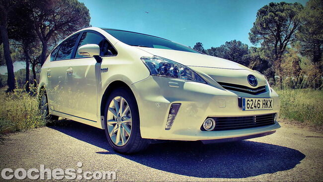 Toyota_Prius+_08