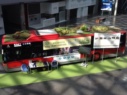 ¿Y si las zonas verdes viajan en el techo del autobús?
