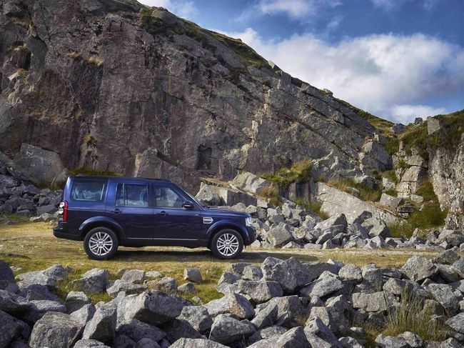 Land Rover Discovery 2014 en el monte