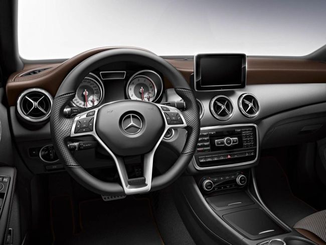 Mercedes GLA Edition 1 2013 04 interior