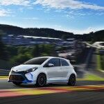 Toyota Yaris Hybrid R 2013 02 150x150
