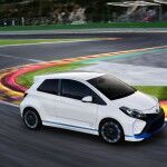 Toyota Yaris Hybrid R 2013 07 150x150