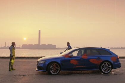 El Audi RS6 Avant se mete en una batalla con huevos de pintura