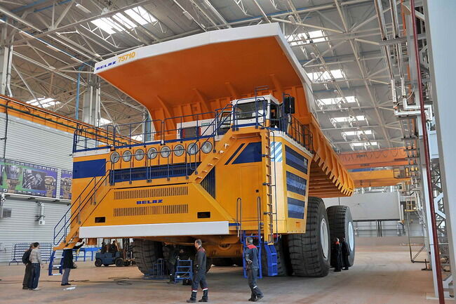 Belaz_75710_08