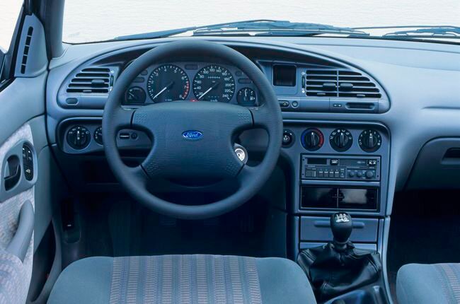 Ford Mondeo CLX Turnier, 1993