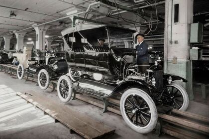 La línea de montaje de Ford cumple un siglo