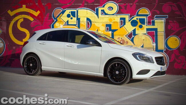 Mercedes_Benz_Clase_A_220_CDI_03