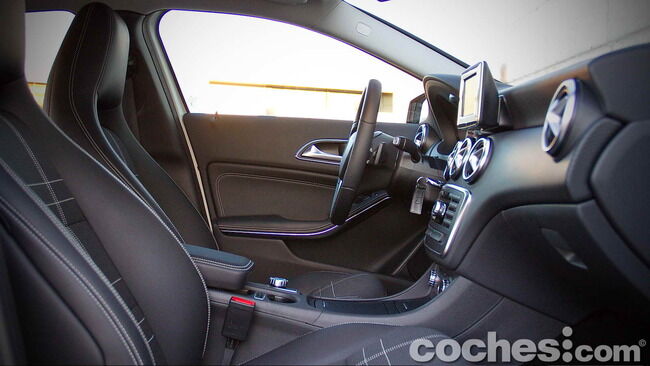 Mercedes_Benz_Clase_A_220_CDI_10