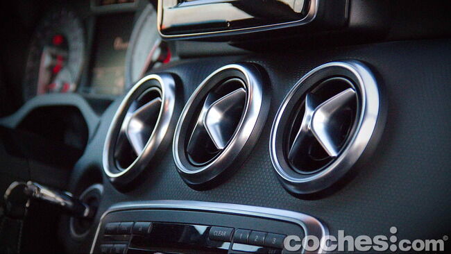Mercedes_Benz_Clase_A_220_CDI_21