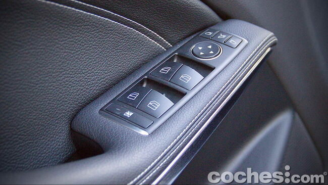 Mercedes_Benz_Clase_A_220_CDI_32
