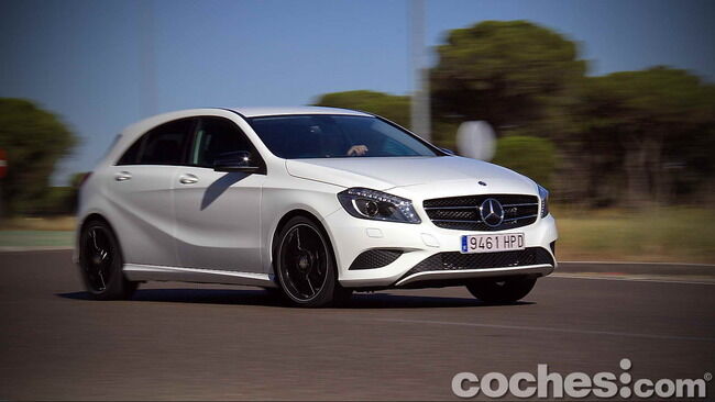 Mercedes_Benz_Clase_A_220_CDI_35
