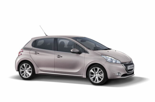 Peugeot 208 2013 02