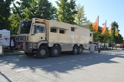 Unicat 8&#215;8, el vehículo que resistiría el Armaggedon