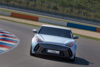 Ineco Concept, el coche híbrido más ligero del mundo