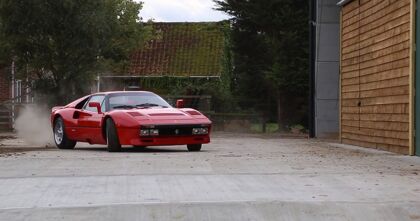 El granjero de Tax The Rich la goza en un Ferrari 288 GTO