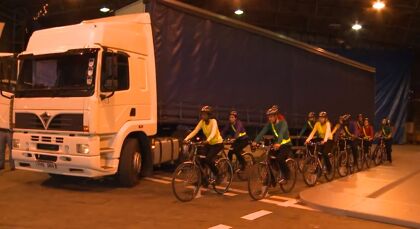 Cuando los ciclistas se vuelven invisibles para los camiones