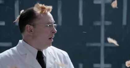 Así se mofa Jaguar de las gallinas de Mercedes