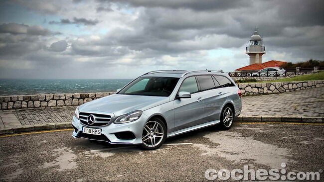 Mercedes_Benz_Clase_E_350_BlueTEC_4MATIC_Estate_13