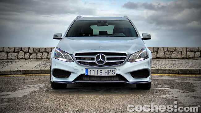 Mercedes_Benz_Clase_E_350_BlueTEC_4MATIC_Estate_20