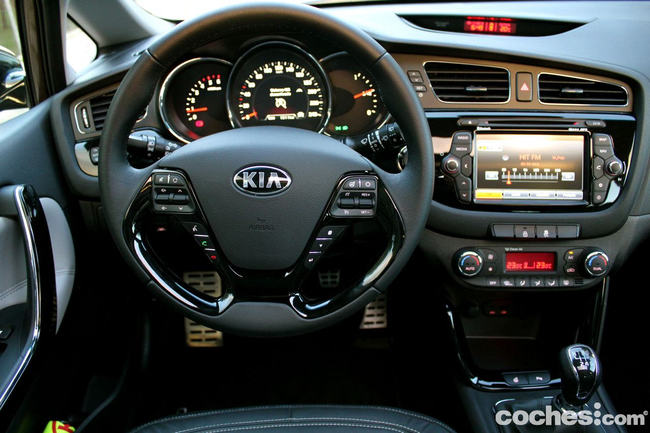 Prueba Kia ceed SW08