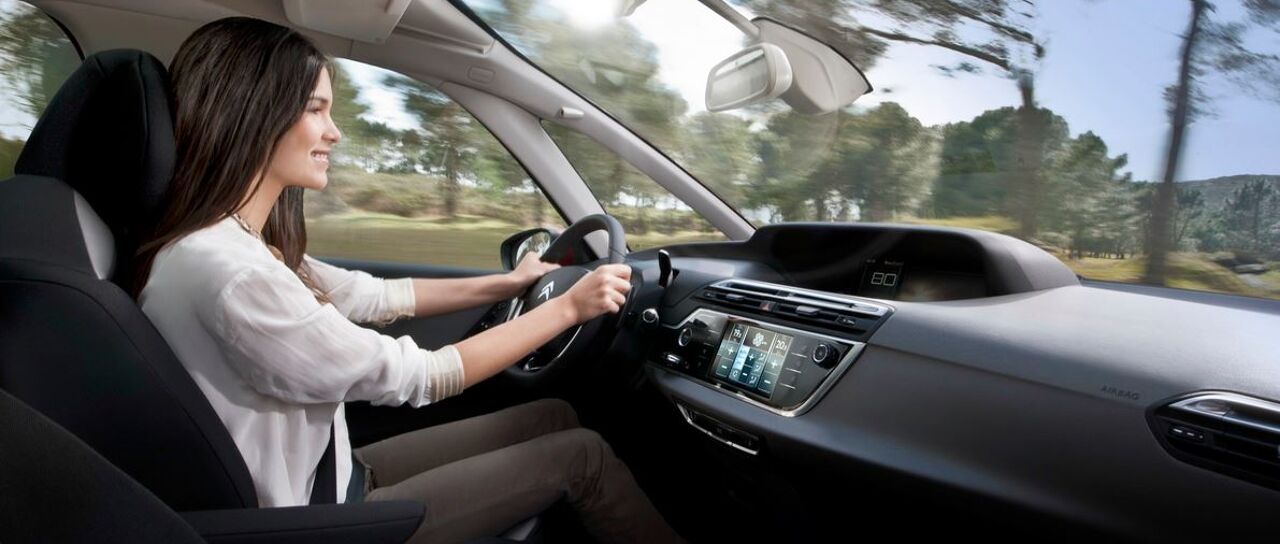 Todas las noticias de coches en un solo portal: Pruebas, fotos, vídeos, informes...