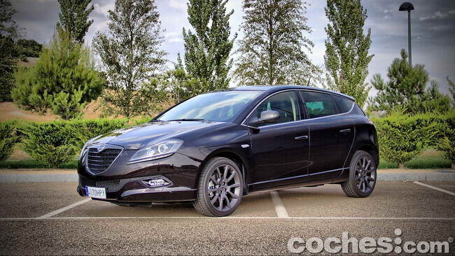 Lancia_Delta_S_MOMODESIGN_01