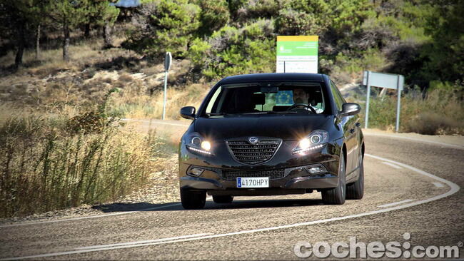 Lancia_Delta_S_MOMODESIGN_30