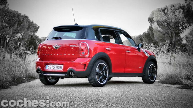 MINI_Cooper_S_Countryman_ALL4_02