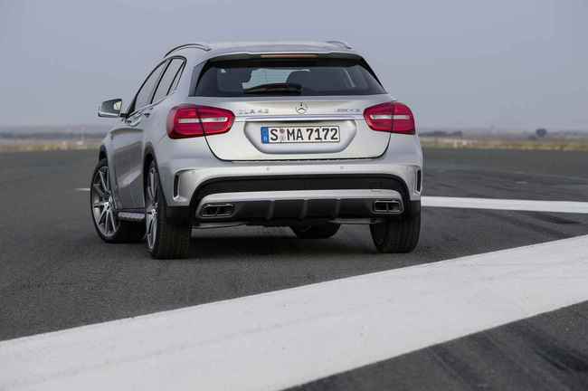 Mercedes GLA 45 AMG 2014 03