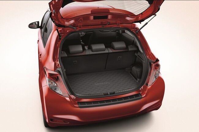 Toyota Yaris accesorios 2014 06