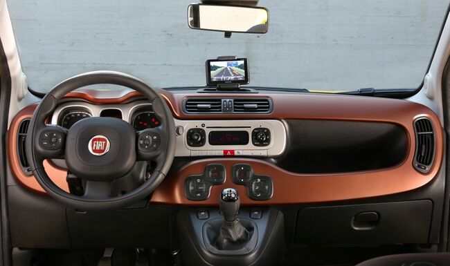 Fiat Panda Cross 2014 interior 02