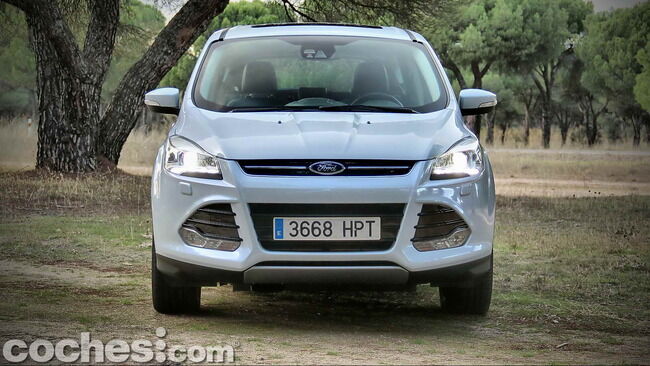 Ford_Kuga_02