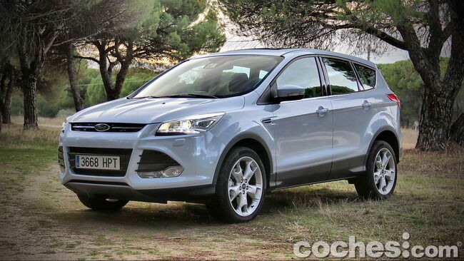 Ford_Kuga_03
