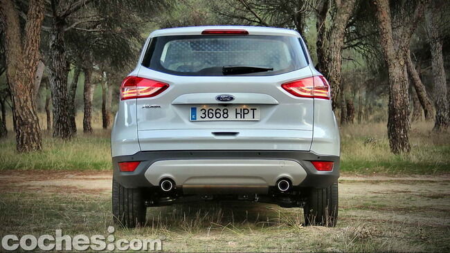 Ford_Kuga_05