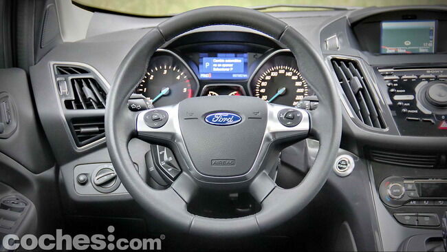Ford_Kuga_15