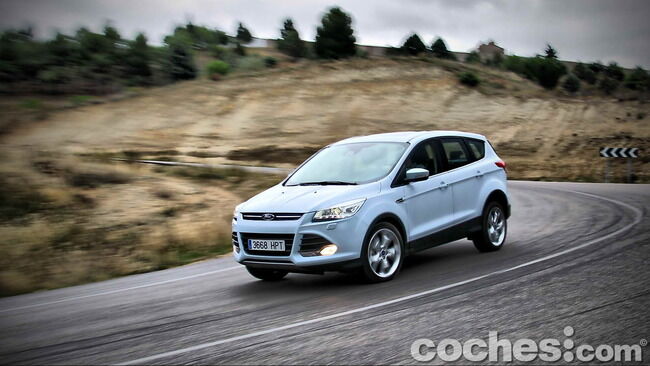 Ford_Kuga_32