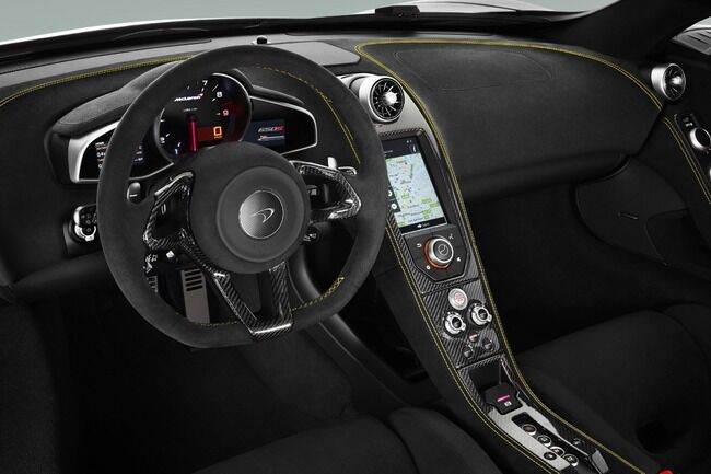 McLaren 650S 2014 interior 01