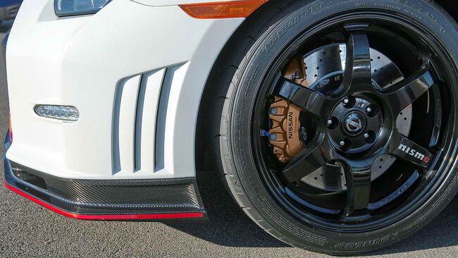 Nissan_GT_R_Nismo_17