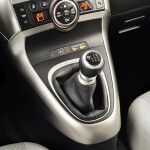 Toyota Verso 2014 22 Interior 150x150