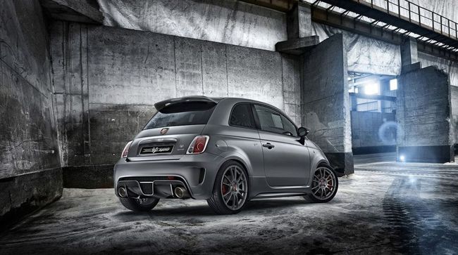 Abarth 695 Biposto 2014 02