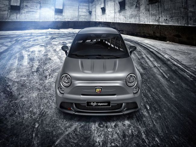 Abarth 695 Biposto 2014 03