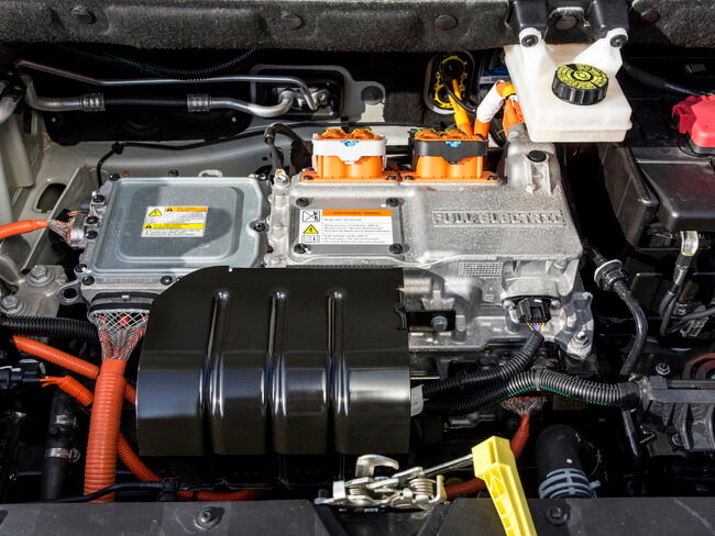 Peugeot Partner Electrica 2014 motor 01