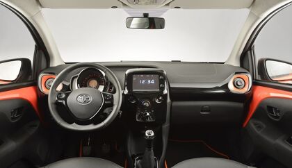 Así es el sistema multimedia x-touch del Toyota Aygo