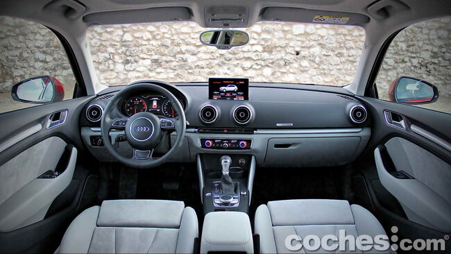 Audi_A3_1.8_TFSI_quattro_Stronic_08