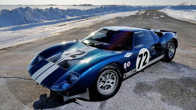 Ford_GT40_Prototype_GT_104_1964_06