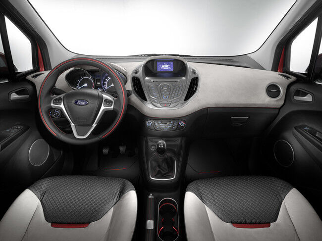 Ford Tourneo Courier 2014 interior