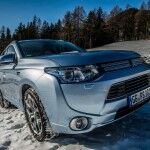 Mitsubishi Outlander PHEV 2013 08 150x150