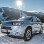 Mitsubishi Outlander PHEV 2013 09 150x150
