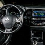 Mitsubishi Outlander PHEV 2013 12 150x150
